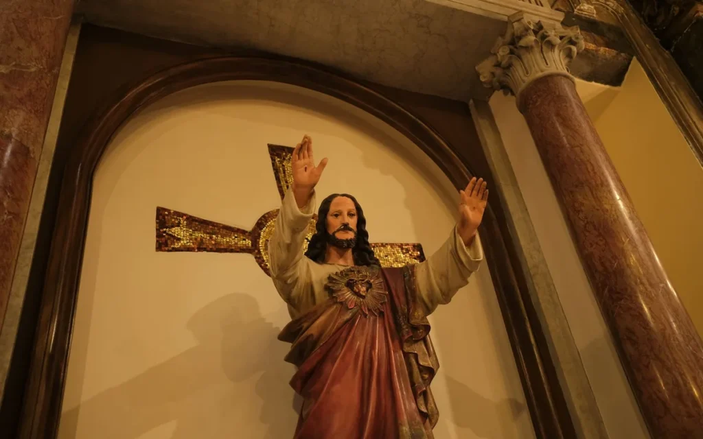 Czy Litania do Serca Jezusa zastępuje Eucharystię?
