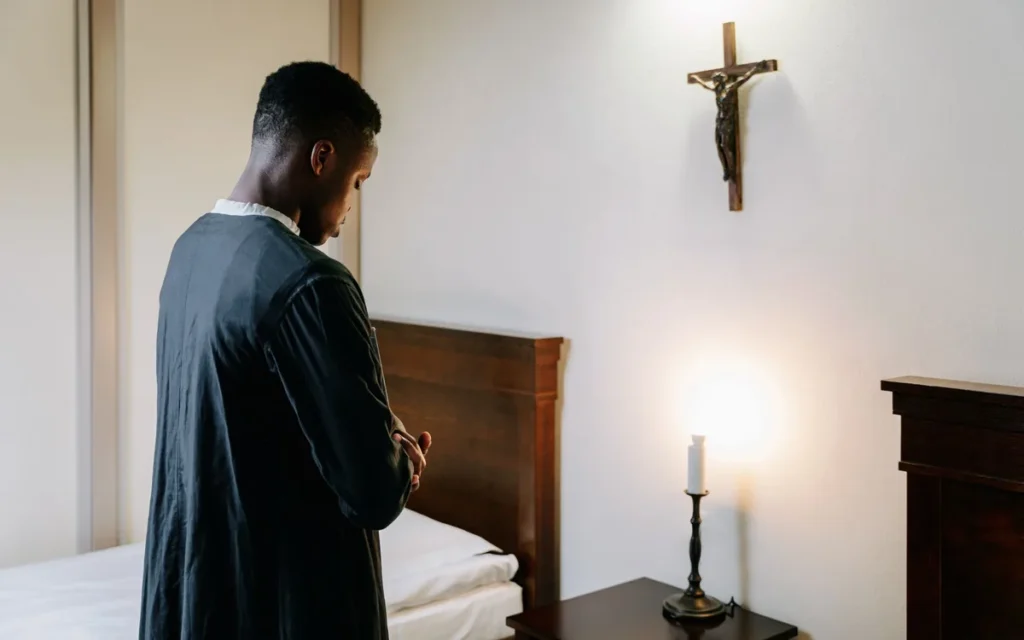Jak znaleźć księdza i parafię właściwą dla sprawy?