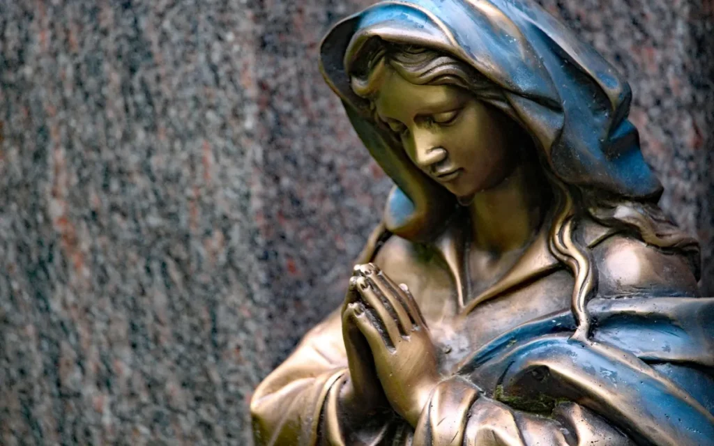 Historia pobożności maryjnej - jak rozwijała się w Kościele?