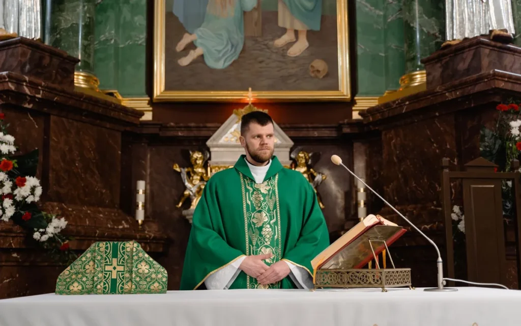 Msza, błogosławieństwo i intencje - jak uczestniczyć spokojnie?